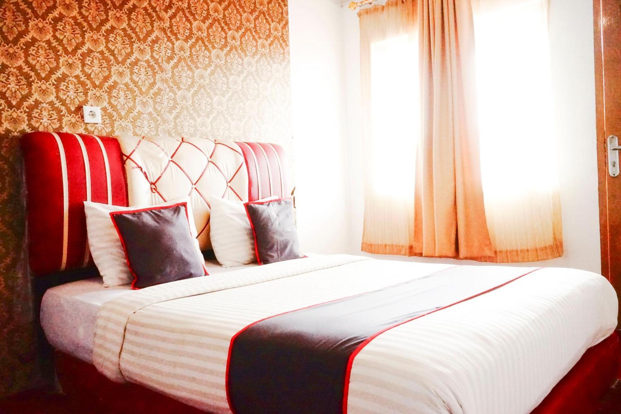 Hotel O Padang City Center Near Pantai Padang Formerly Hotel Siti Nurbaya Eksteriør billede