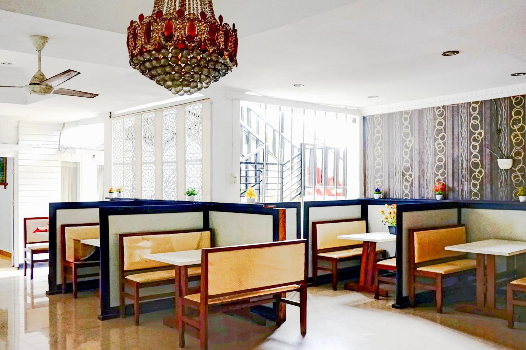 Hotel O Padang City Center Near Pantai Padang Formerly Hotel Siti Nurbaya Eksteriør billede